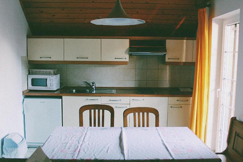 One-Bedroom Apartment (4 Adults) image 2