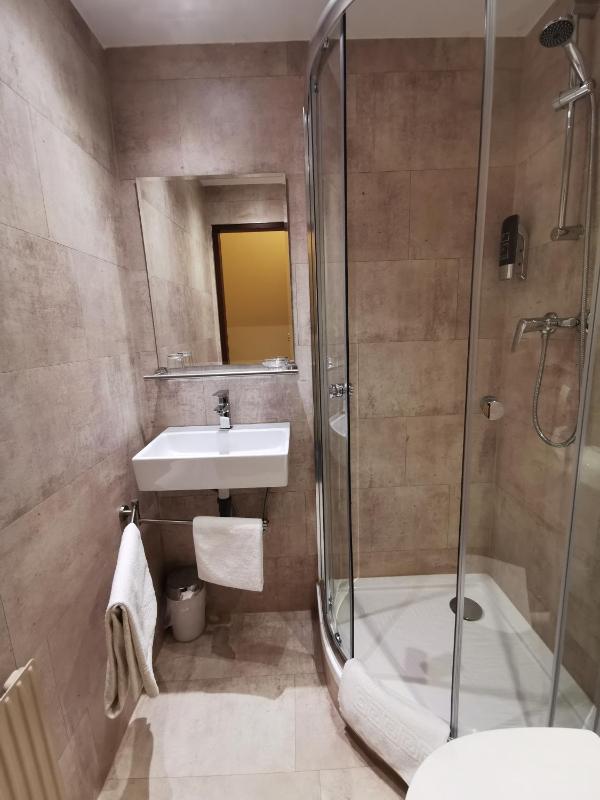Classic Single Room image 2