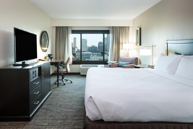Crowne Plaza Memphis Downtown By IHG - image 22
