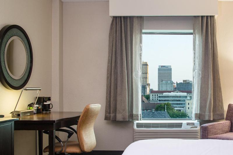 Crowne Plaza Memphis Downtown By IHG - image 41
