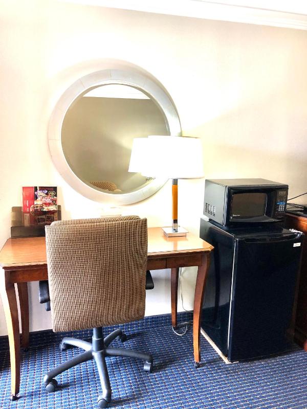 King Room image 4