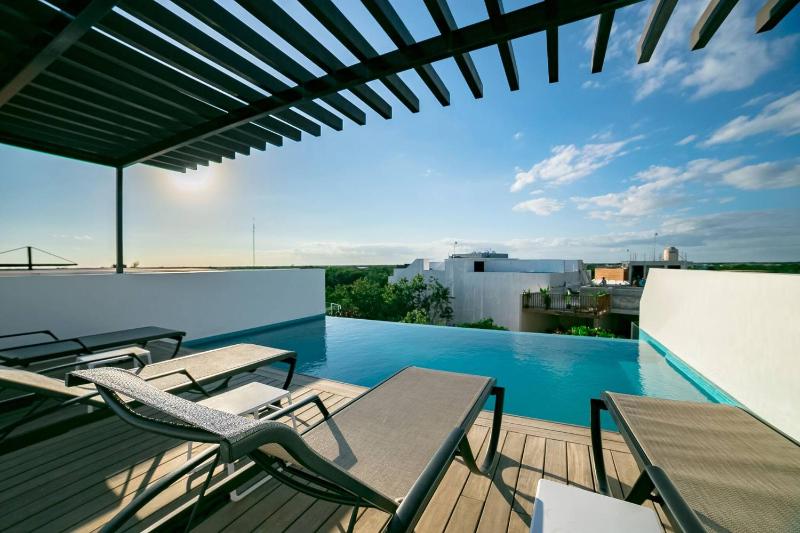Private Roof w Plunge Pool Brand New 2 Br Penthouse for 6 sleeps - image 19