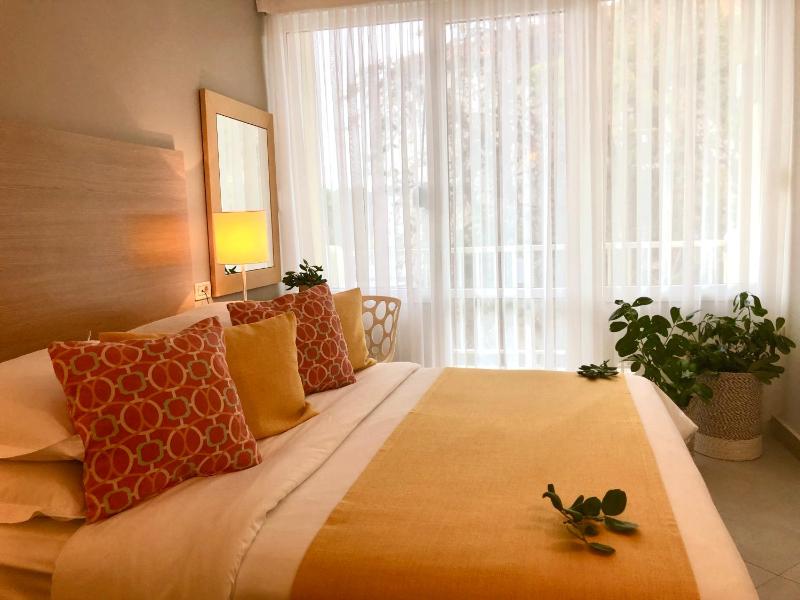 Economy Double Room image 3