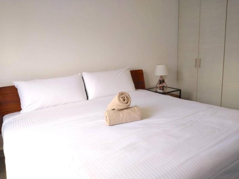 Private Roof w Plunge Pool Brand New 2 Br Penthouse for 6 sleeps - image 15