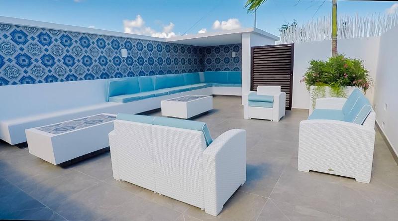 Private Roof w Plunge Pool Brand New 2 Br Penthouse for 6 sleeps - image 30