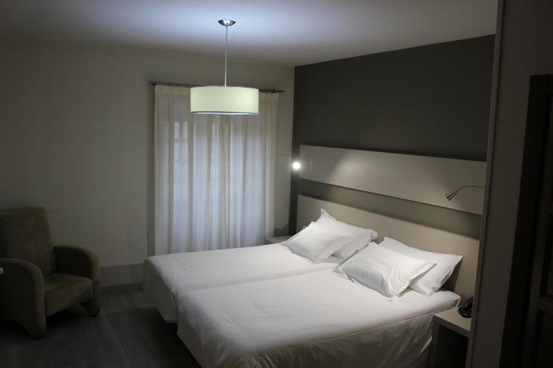 Standard Double or Twin Room image 1