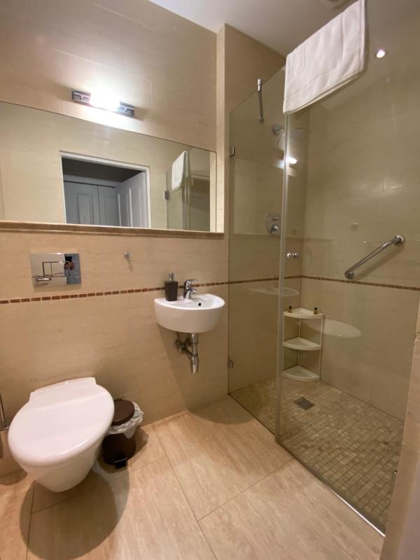 Double Room image 1