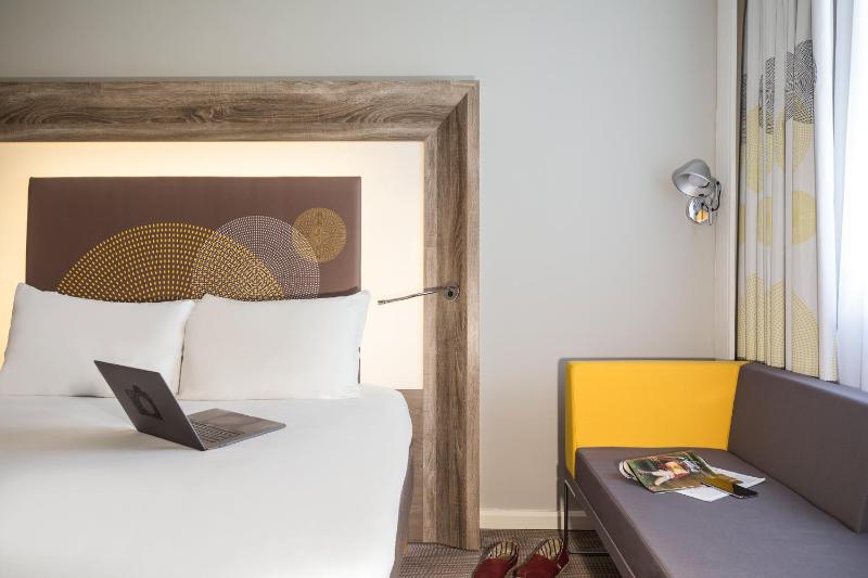 Superior Twin Room image 4