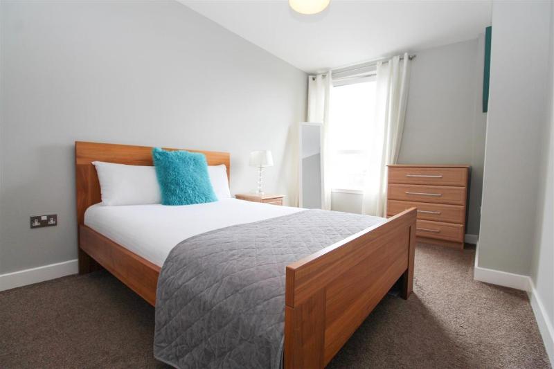 One-Bedroom Apartment - Extended Stay image 2