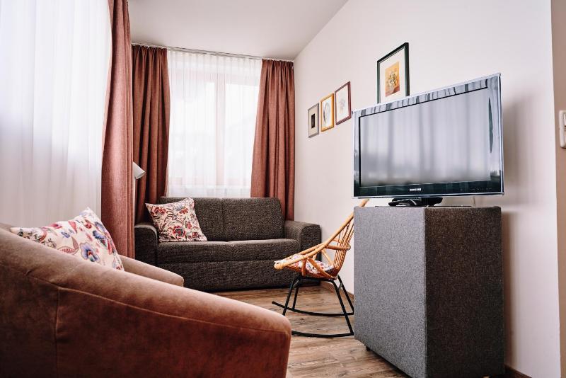 Apartment (3 Adults) image 3