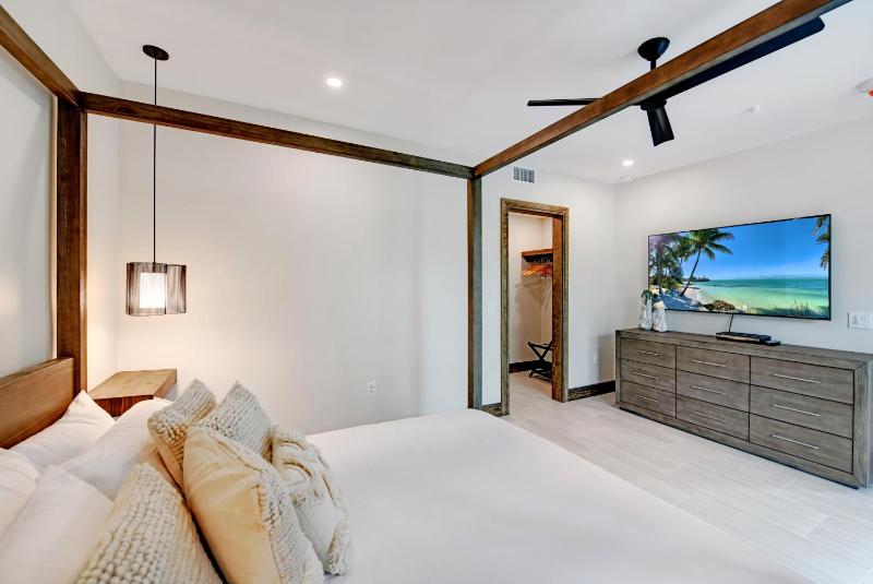 Bali Hai Beach Resort - image 27