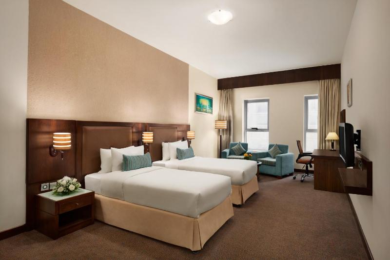 Twin Room - Mobility Access/Non-Smoking,  Guaranteed Late Check-out (2 pm), 20% off F&B image 3