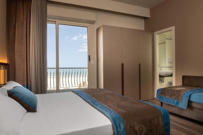 Hotel Continental - image 12