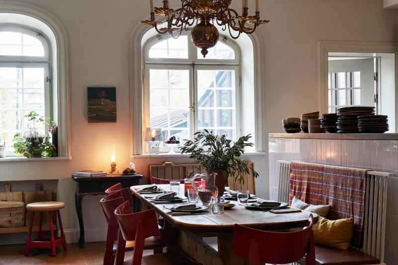 Corner Suite image 3