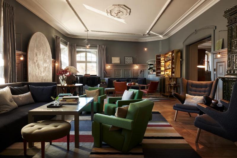 Junior Suite image 2