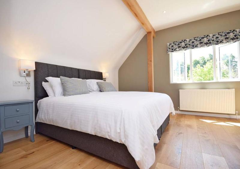 Holiday Home - Grenadier Cottage image 2