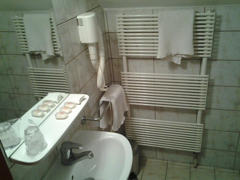 Double or Twin Room image 2