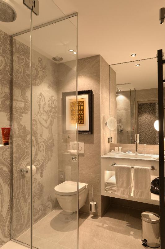 Superior Double or Twin Room with Spa Access image 4