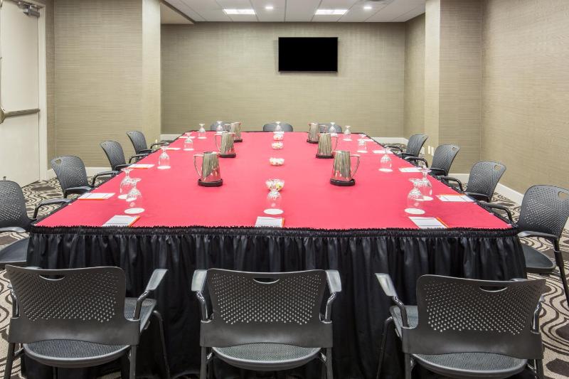 Crowne Plaza Phoenix Airport - PHX By IHG - image 24