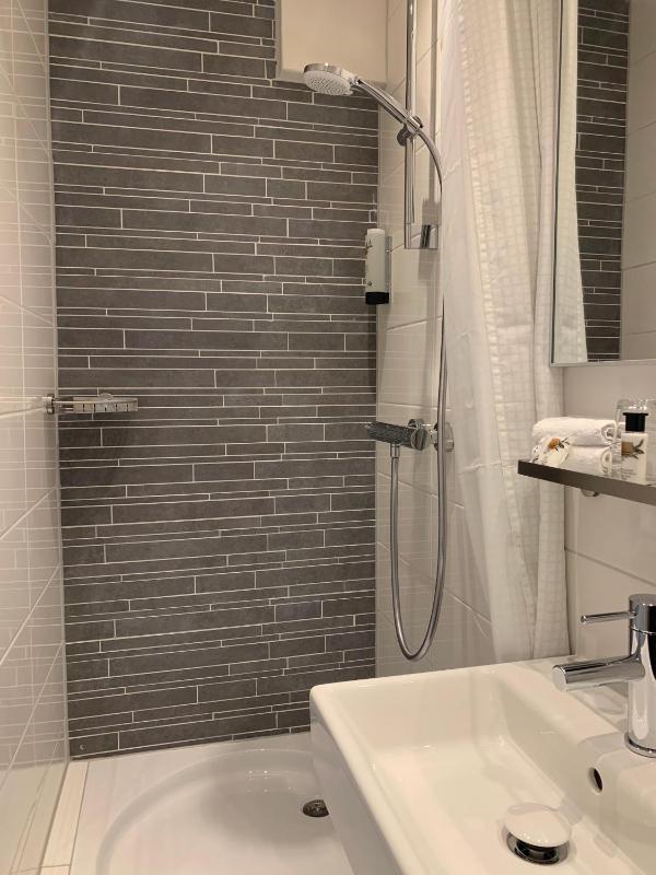 Small Double Room with Canal View image 4