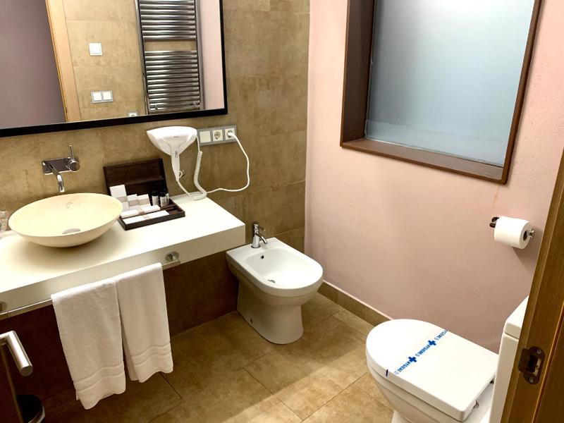 Superior Room image 3