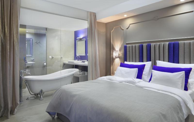 Superior Double or Twin Room image 3