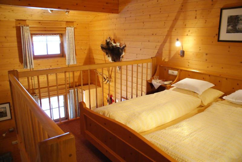 One-Bedroom Apartment image 3