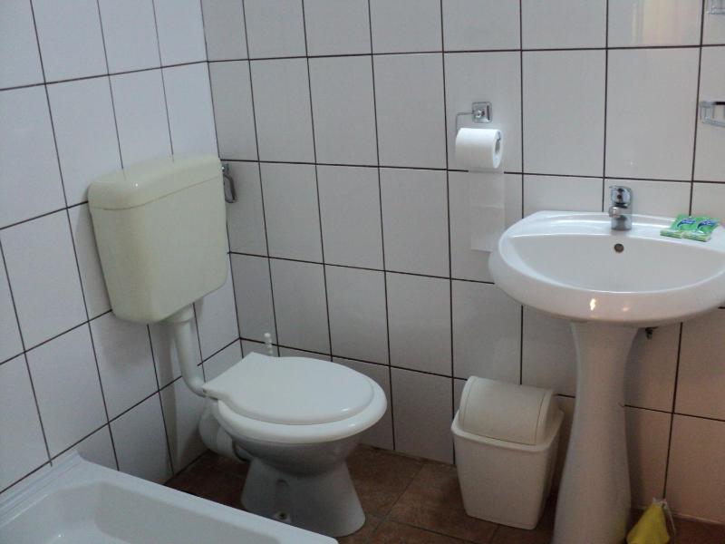 Single Room image 4