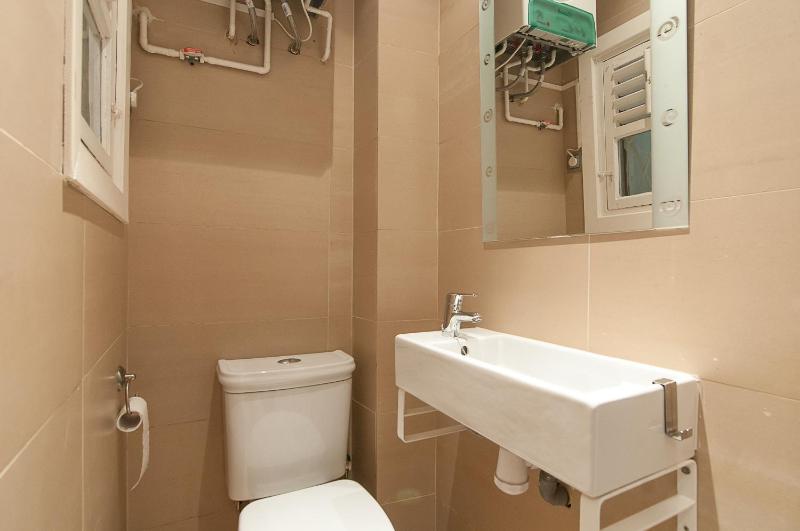 Two-Bedroom Apartment - Fontanella 13 image 3