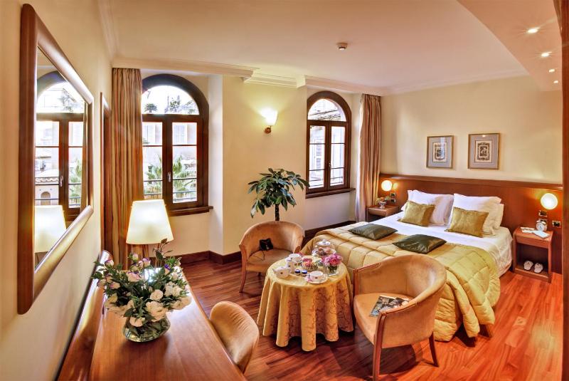 Superior Double Room image 3