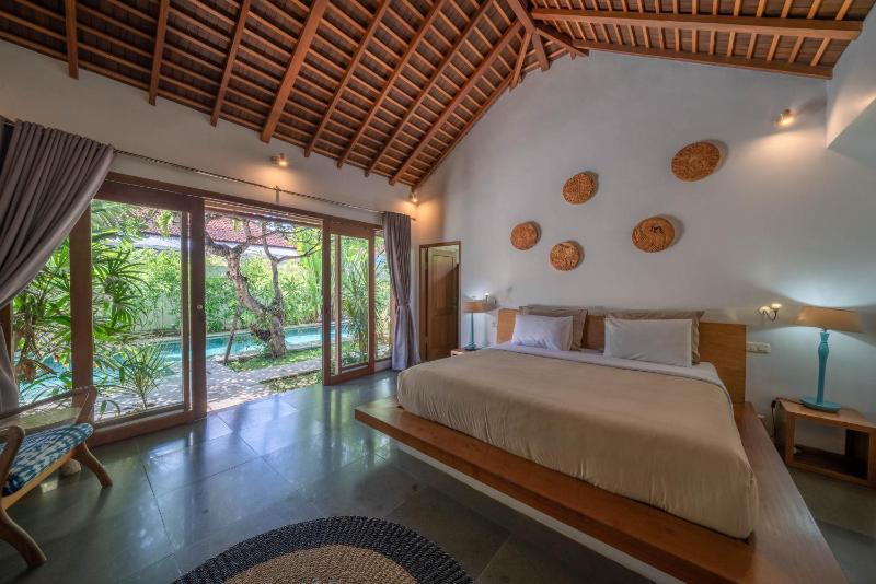 Villa Teman - Luxury 4BR Villa in Central Seminyak - HUGE POOL - image 19