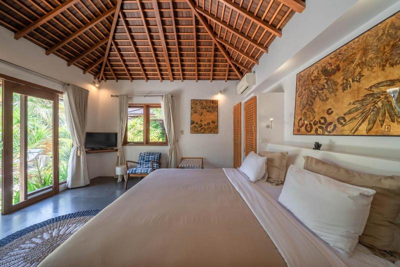 Villa Teman - Luxury 4BR Villa in Central Seminyak - HUGE POOL - image 37