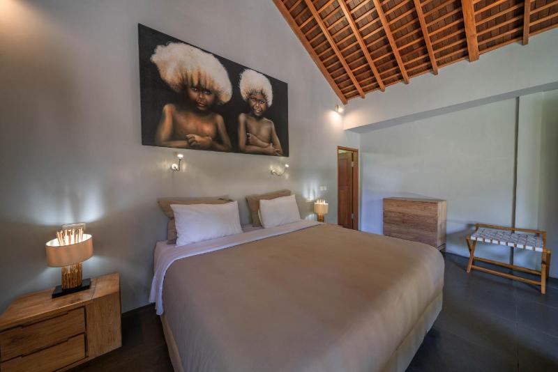 Villa Teman - Luxury 4BR Villa in Central Seminyak - HUGE POOL - image 18