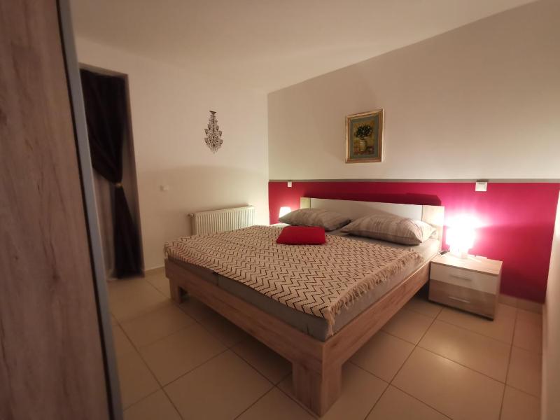 One-Bedroom Apartment with Terrace image 3