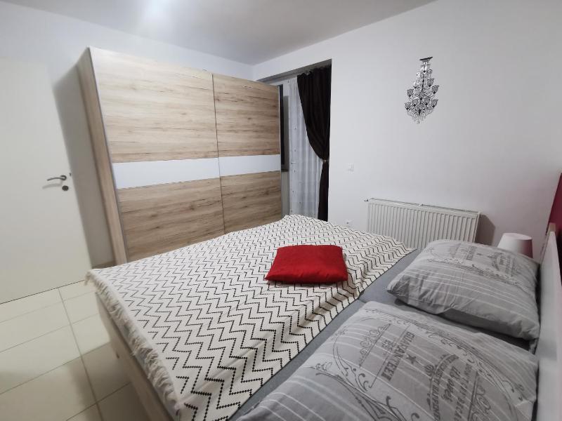 One-Bedroom Apartment with Terrace image 4