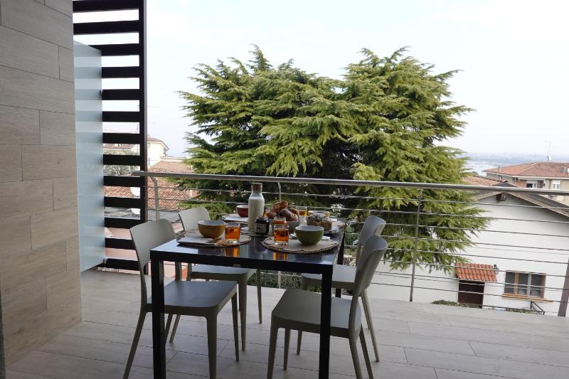 Homingarda Apartments Pool & Garden Near Lake Garda and Center - image 33