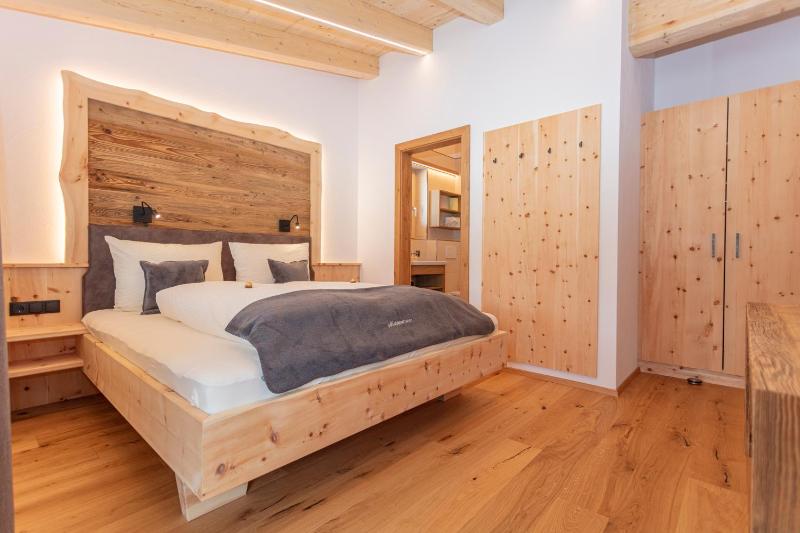 Apartment with Mountain View image 4