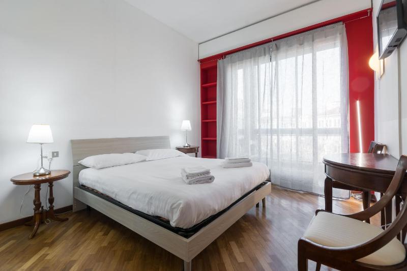 Studio Apartment image 2