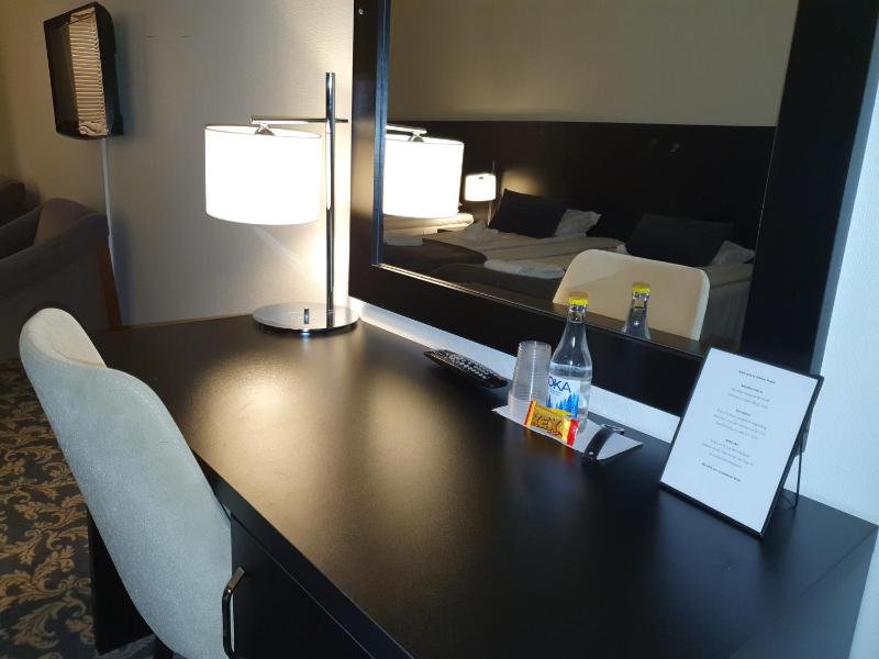 Standard Twin Room image 1