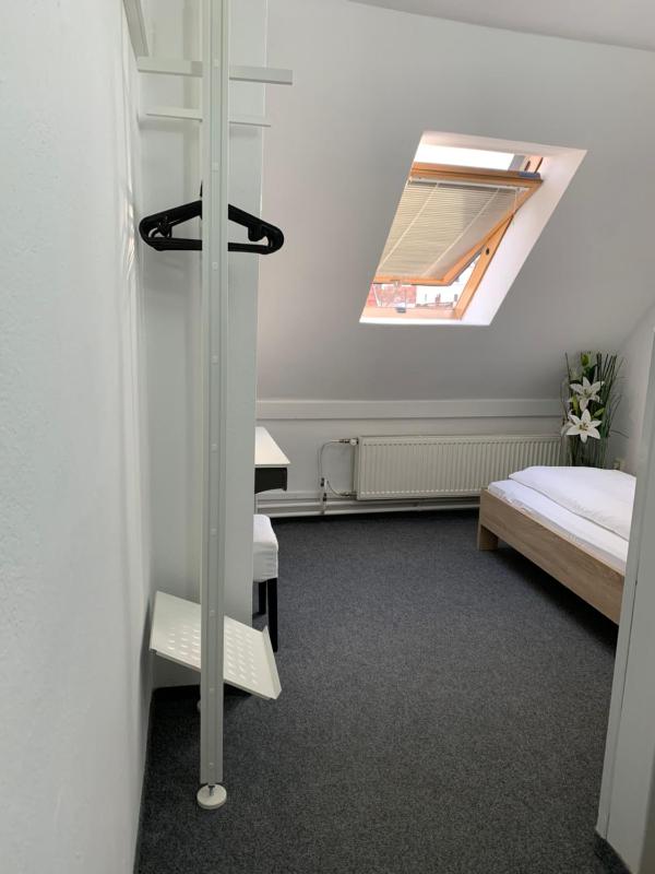 Single Room image 1
