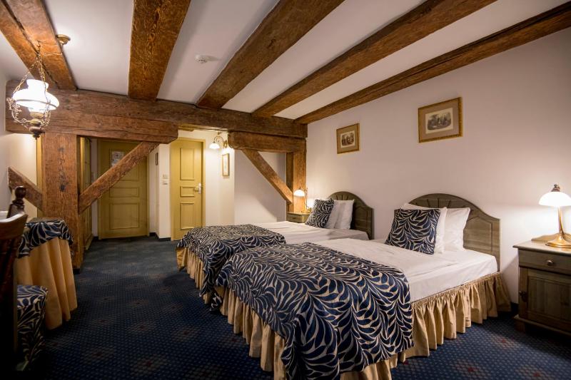 Superior Twin Room image 1