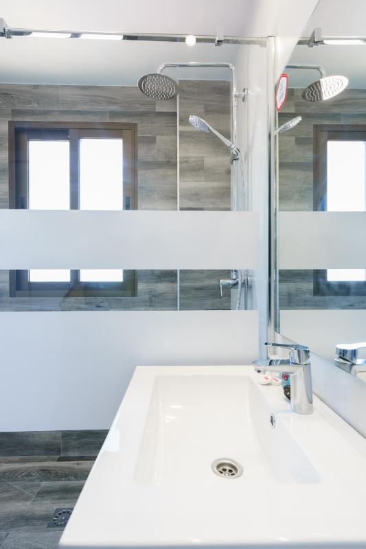 Superior Triple Room image 1