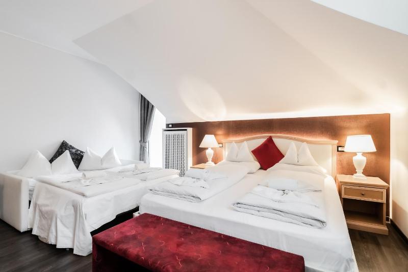 Triple Room image 3
