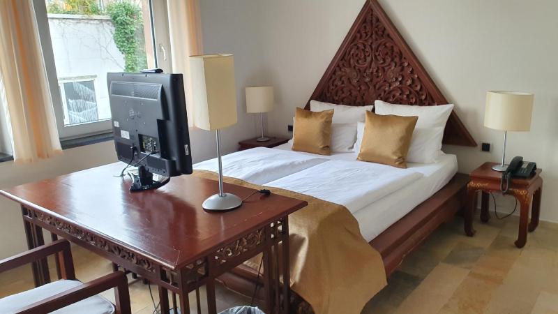 Double Room image 3