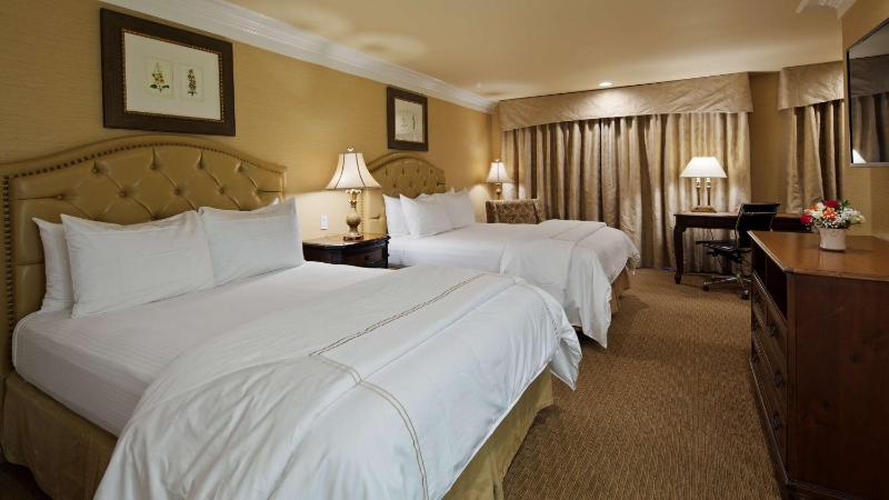 Double Room with 2 Double Beds - Non-Smoking image 2