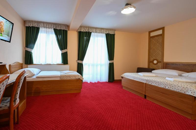 Luxury Triple Room image 1
