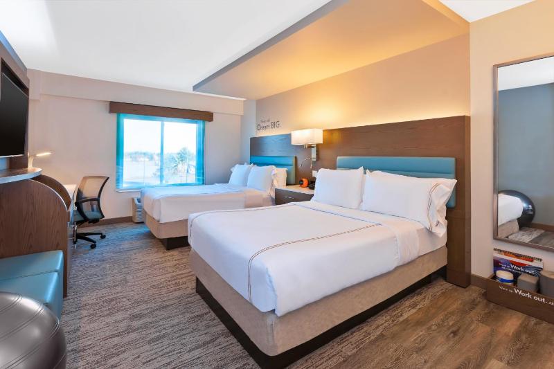 Double Room with Two Double Beds - Non-Smoking image 3