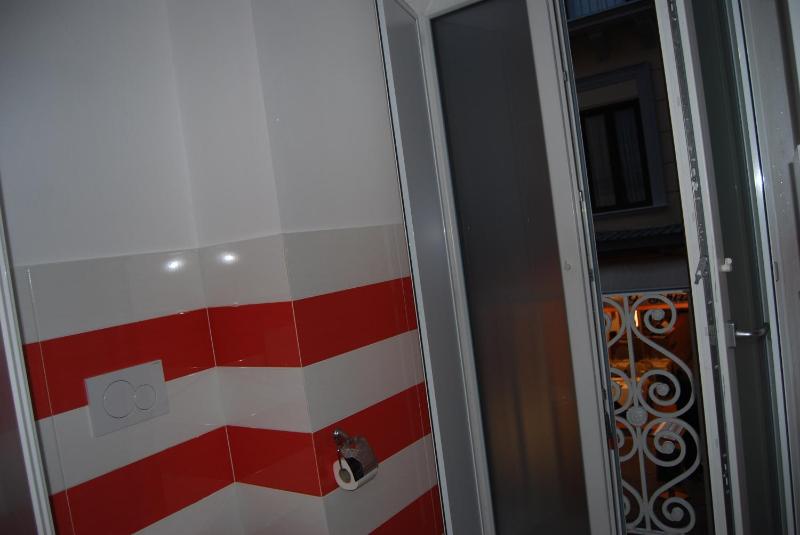Sorrento Deluxe B&B - image 12