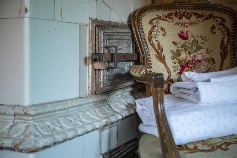 Deluxe Double Room with Extra Bed image 3