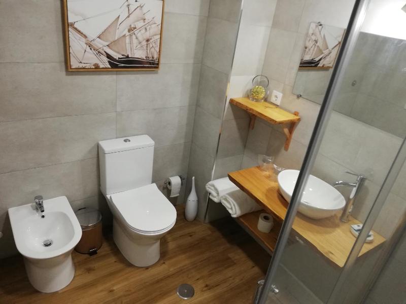 Large Double Room image 2